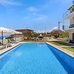 Blue View Apartment