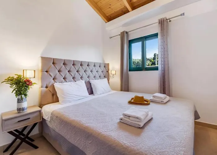 Blue View Apartment Tsoukaladhes