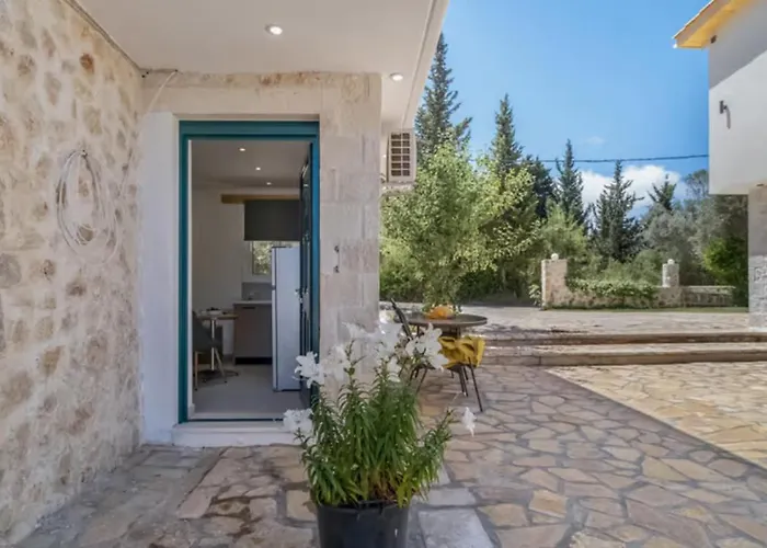 Blue View Apartment Tsoukaladhes