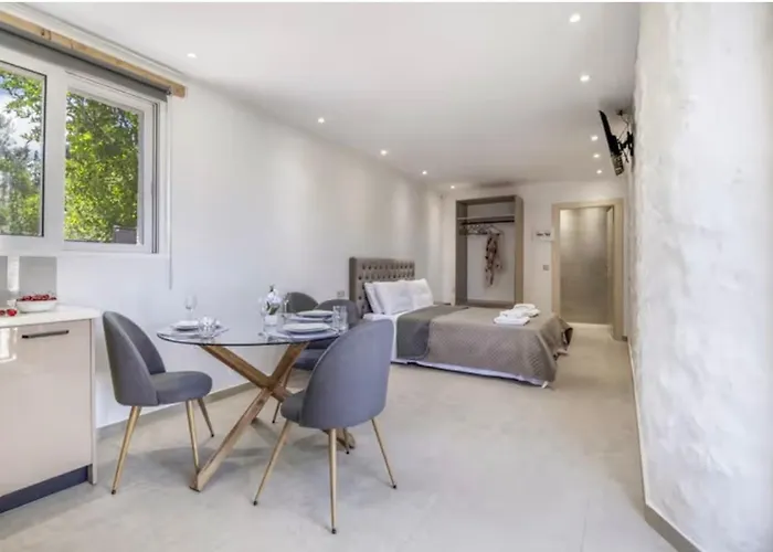 Blue View * Tsoukaladhes